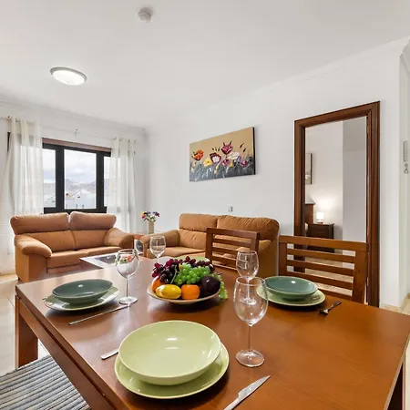 Apartment Home2book Elegant Coastal Escape,