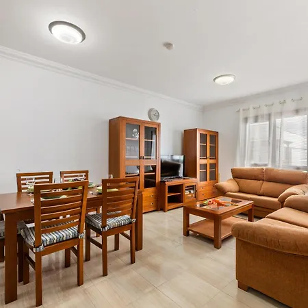 Home2book Elegant Coastal Escape, Apartment