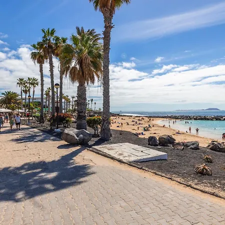 Home2book Elegant Coastal Escape,